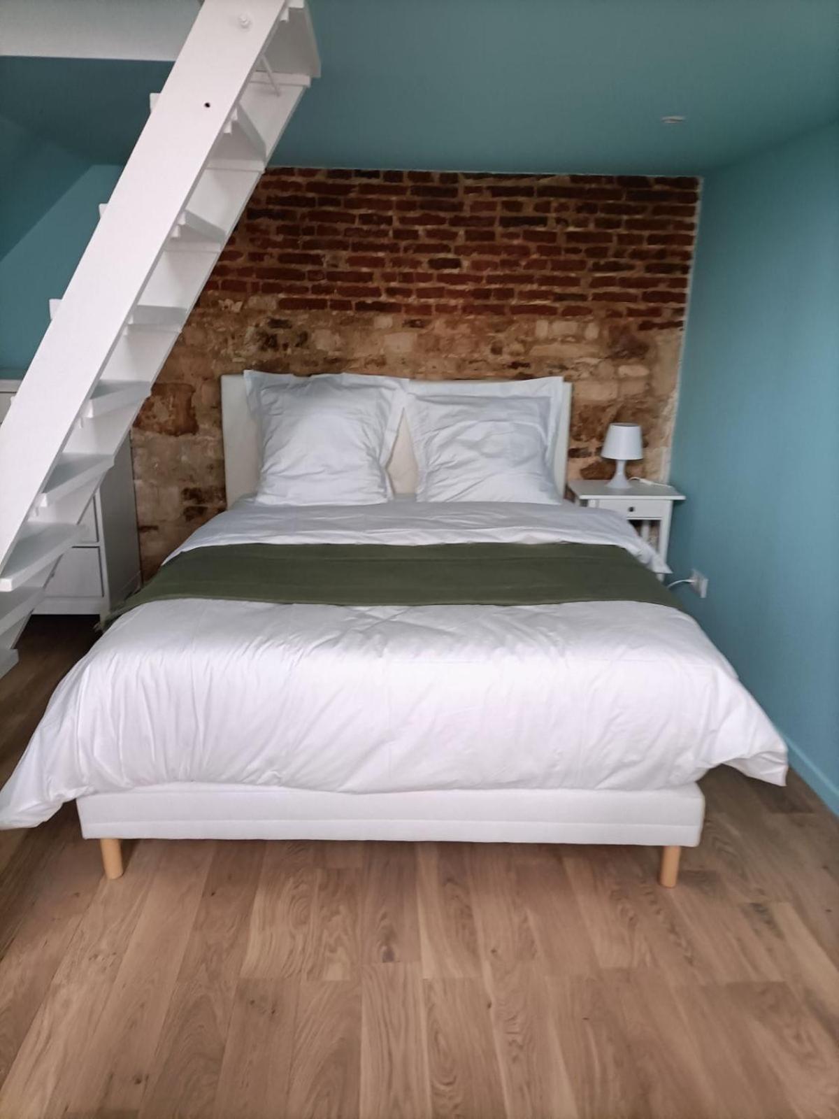 Appartement Le Papillon Bleu à Honfleur Extérieur photo